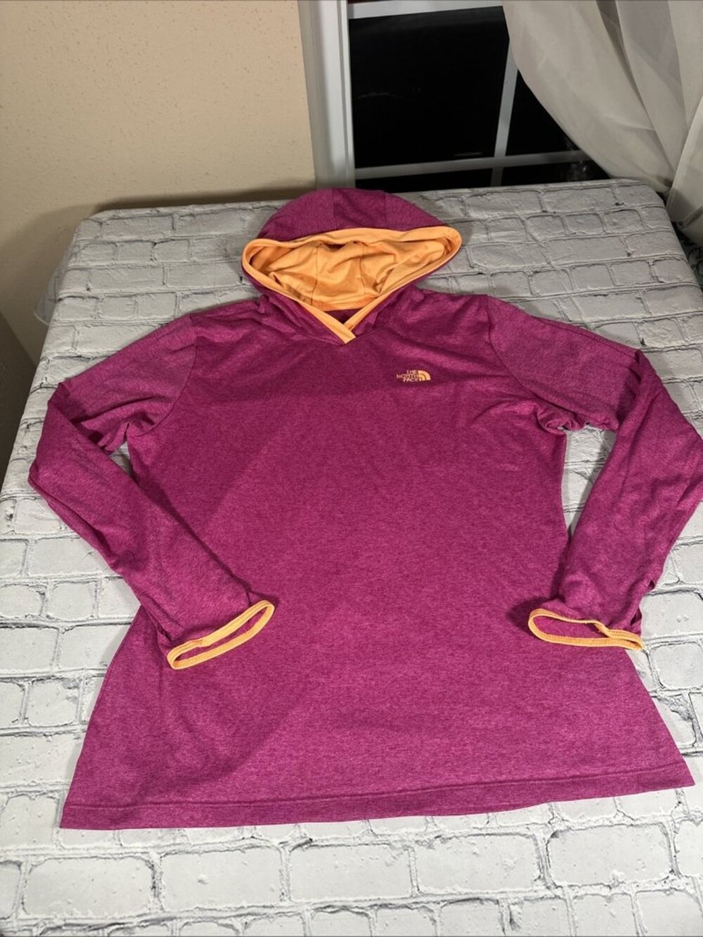 The North Face Lightweight Hoodie Women’s L Flash Dry Long Sleeve Pink Orange